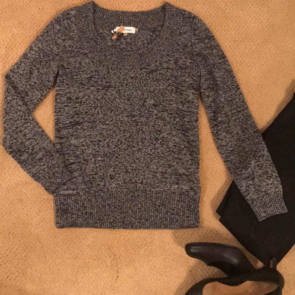 Women's CK muted black/gray Sweater top. XS.